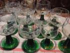 Biete Römer Weingläser mit Gravur Weinlaub sowie Römer Schoppengläser und kl. S